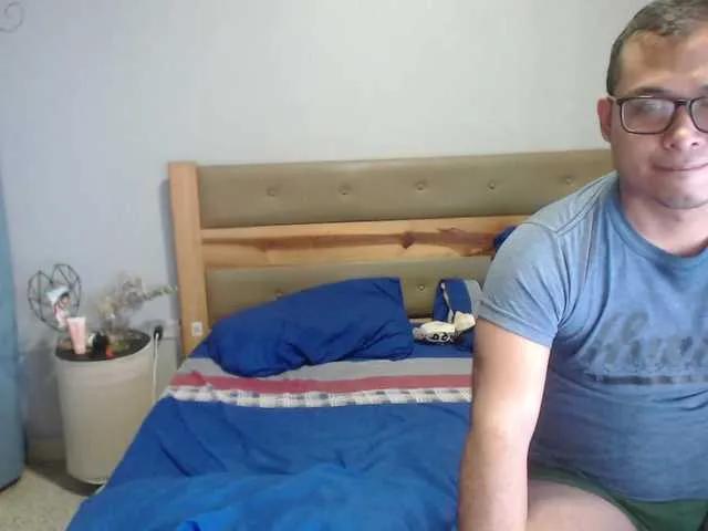 couplesexxx28 from BongaCams