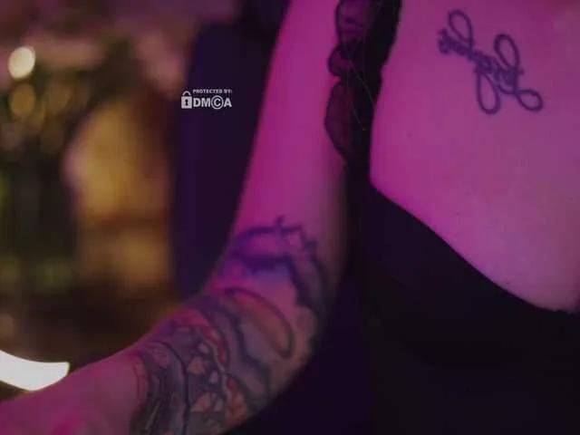 Cute DianaMurr wants you to fuck her body now DianaMurr from BongaCams