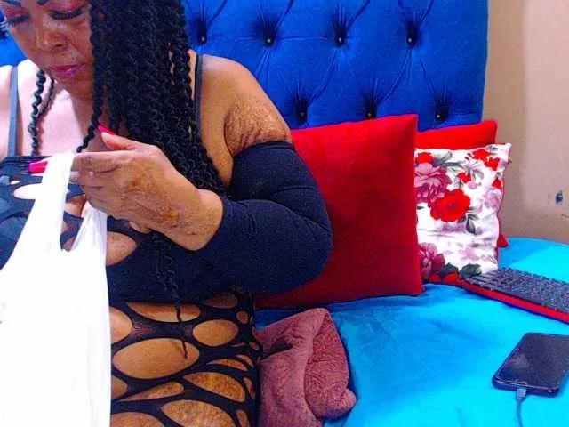 Ebonycandy10 from BongaCams