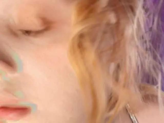 Emily-relish from BongaCams