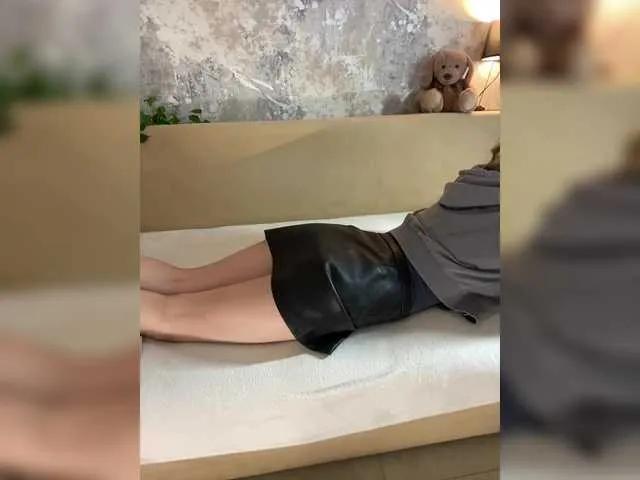 Try Incredible123, she wants to masturbate for you Incredible123 from BongaCams