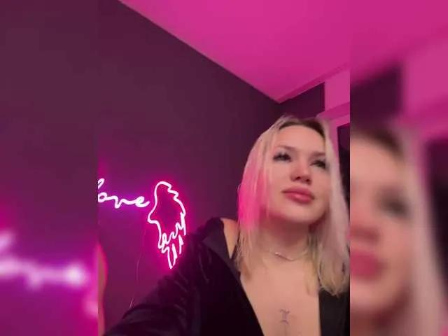 James-Eva0 from BongaCams