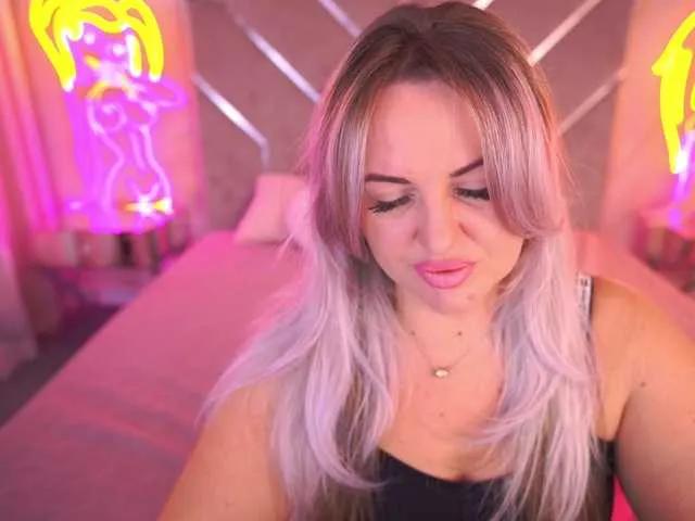 Try dirty slut KiraCandyS KiraCandyS from BongaCams