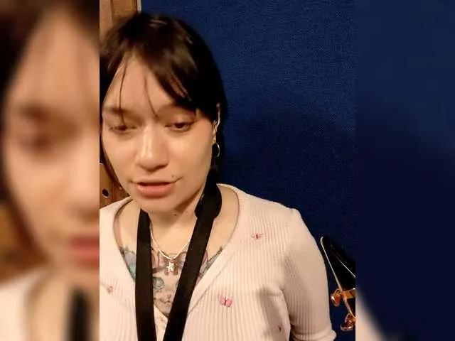 Hot LeeZoldyck wants you to fuck her body now LeeZoldyck from BongaCams