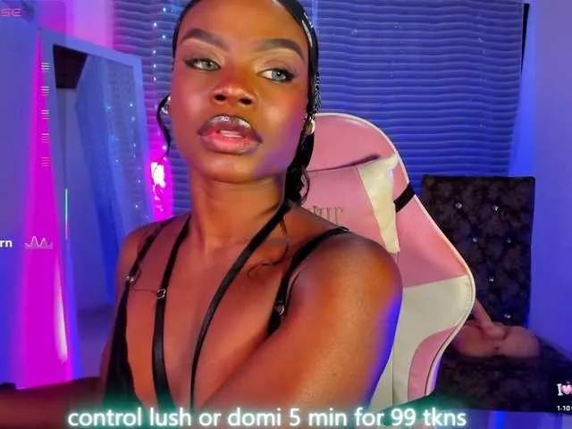 Cute LinsyAdams from BongaCams LinsyAdams from BongaCams