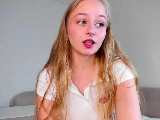 MiaMeowa from BongaCams