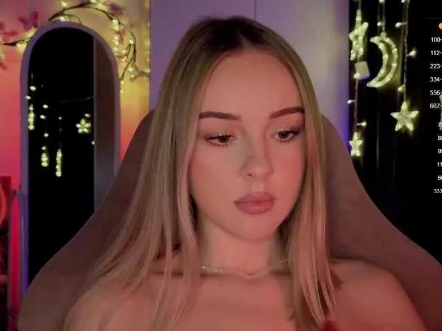 Watch slutty escort Nestyzz Nestyzz from BongaCams