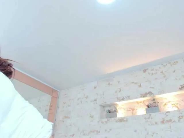 Masturbate to PenelopeRusso, she wants to masturbate for you PenelopeRusso from BongaCams