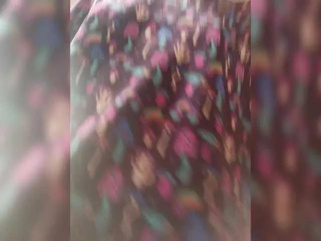 Admire BongaCams's RedFox9595 RedFox9595 from BongaCams