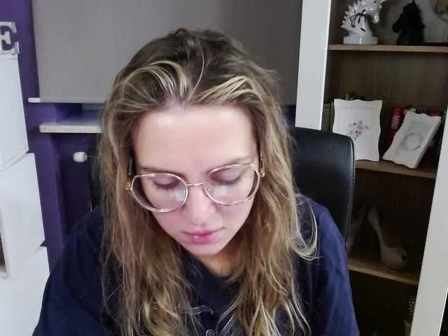 soft-zoey from BongaCams