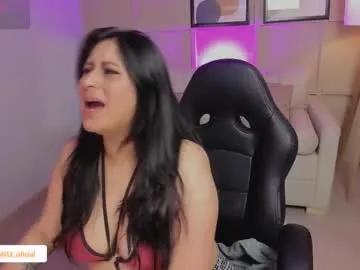 Watch hot camslut Amber_gold113 amber_gold113 from Chaturbate