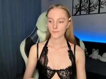 Checkout 18 years old autumnroginson from Chaturbate autumnroginson from Chaturbate