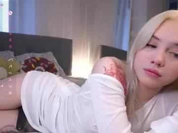 Explore 19 years old blue_bow from Chaturbate blue_bow from Chaturbate