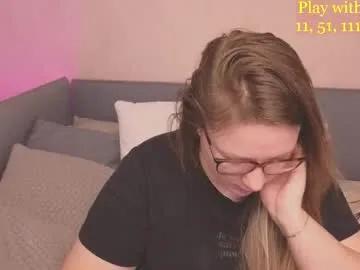 Admire naked slut Cute_darina cute_darina from Chaturbate