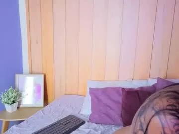 Admire Chaturbate's Daphnevans daphnevans from Chaturbate