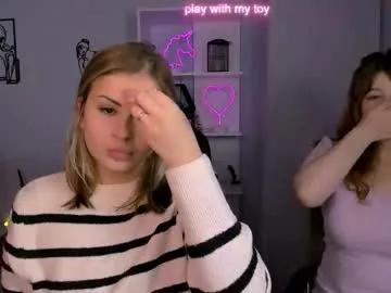 Join Evelina_sun_, she wants to masturbate for you evelina_sun_ from Chaturbate
