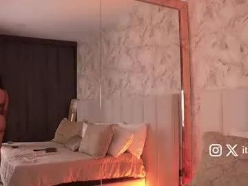 Checkout 23 years old itsdarly from Chaturbate itsdarly from Chaturbate