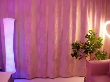 Masturbate to 19 years old lisagriswell from Chaturbate lisagriswell from Chaturbate