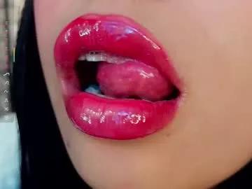 Explore Mia_roux1, she wants to masturbate for you mia_roux1 from Chaturbate