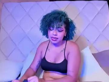 Join Momo_ayasse, she wants to masturbate for you momo_ayasse from Chaturbate