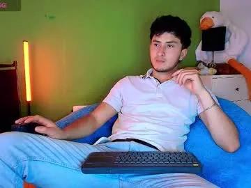 Hot Santyago_taylor wants you to fuck his body now santyago_taylor from Chaturbate