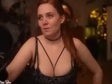 Masturbate to 23 years old tinatopp from Chaturbate tinatopp from Chaturbate